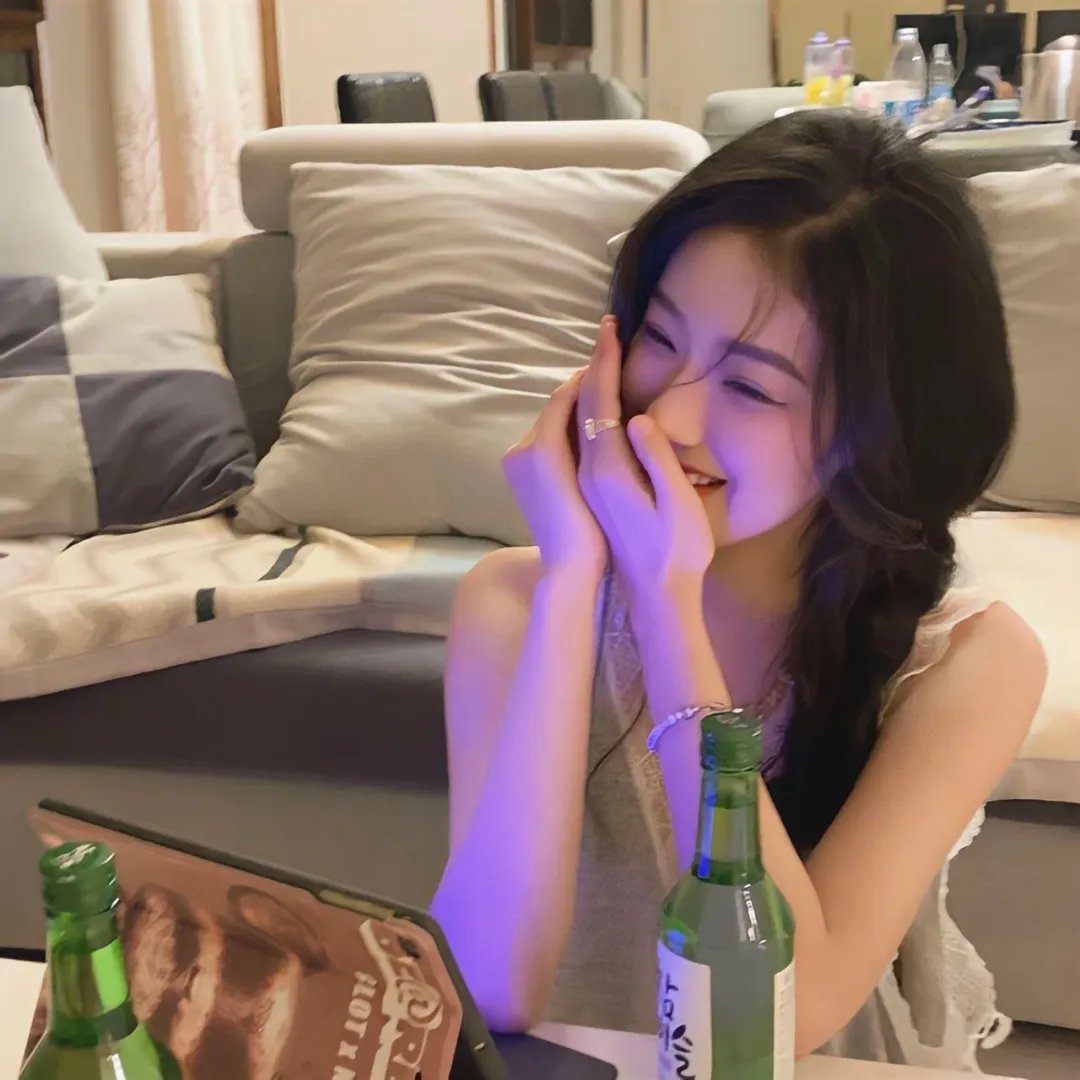 夜空总有最大密度的蓝色